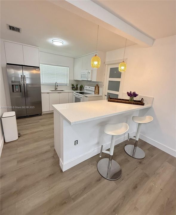 En Renta: $5,600 (5 camas, 2 baños, 1271 Pies cuadrados)