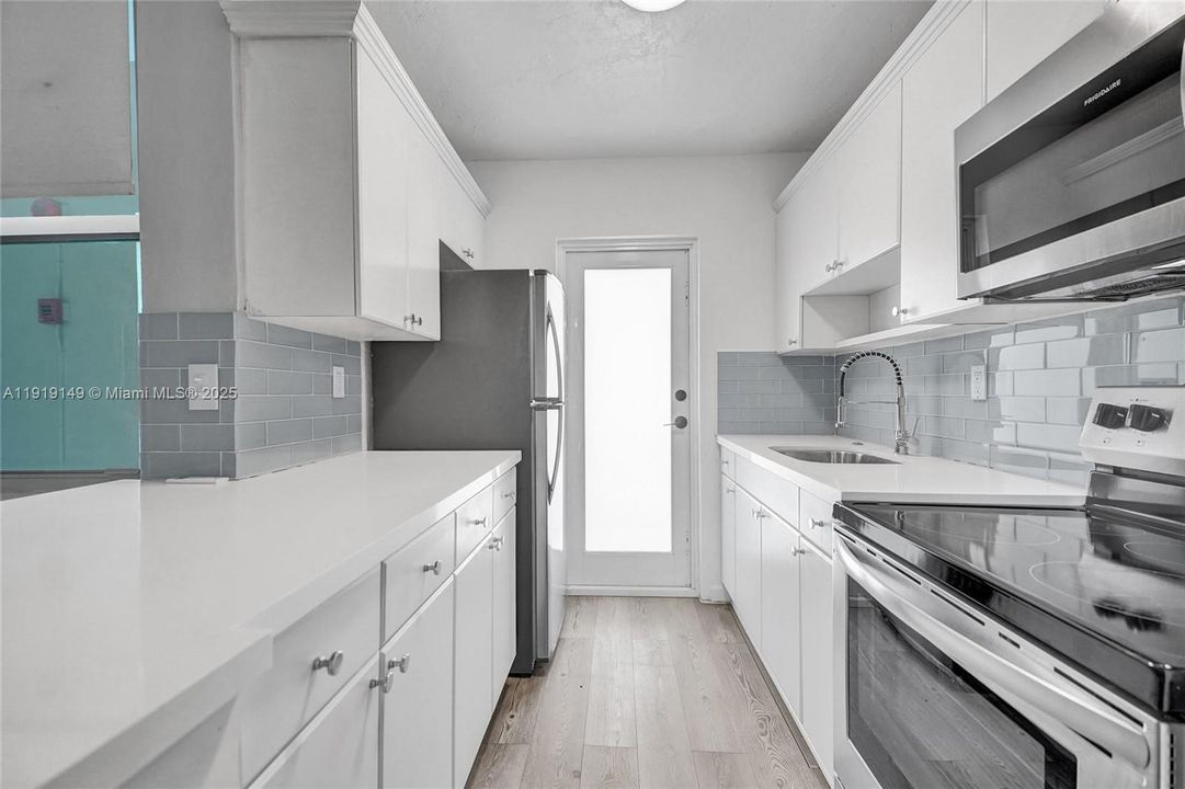 На продажу: $339,000 (1 спален, 1 ванн, 600 Квадратных фут)