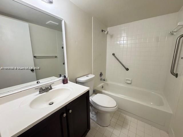 待售: $115,500 (1 贝兹, 1 浴室, 685 平方英尺)