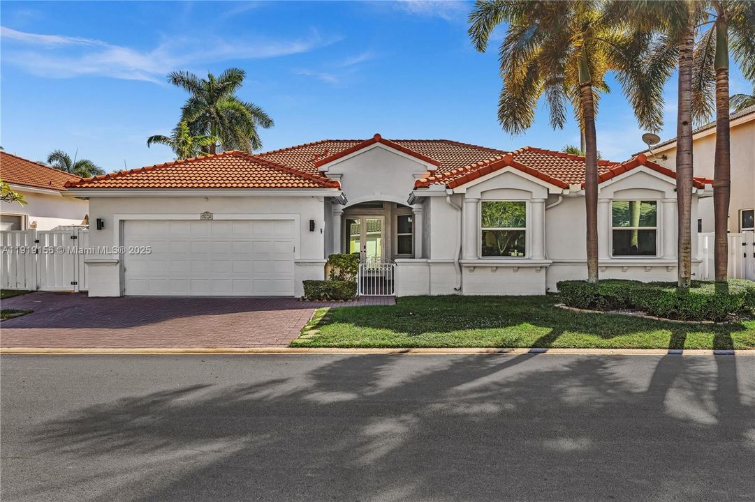 For Sale: $1,560,000 (4 beds, 3 baths, 2436 Square Feet)