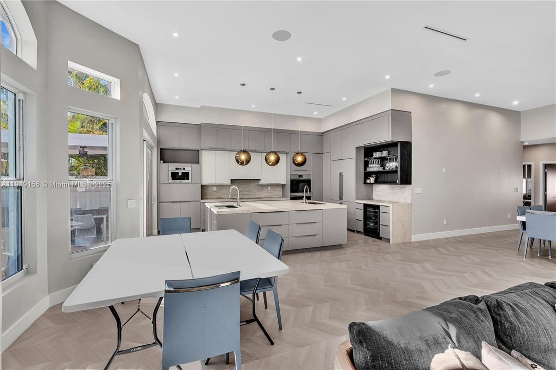 For Sale: $1,560,000 (4 beds, 3 baths, 2436 Square Feet)