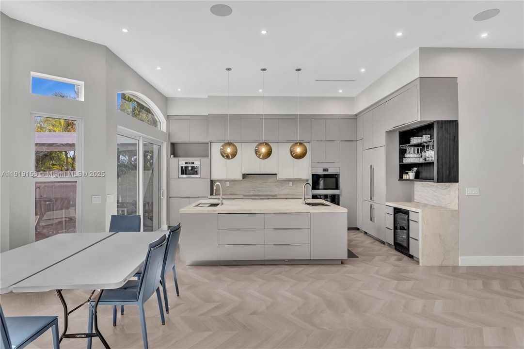 For Sale: $1,560,000 (4 beds, 3 baths, 2436 Square Feet)