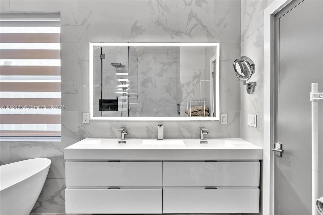 For Sale: $1,560,000 (4 beds, 3 baths, 2436 Square Feet)