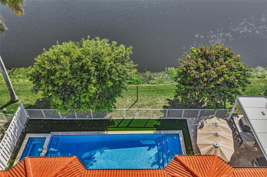 For Sale: $1,560,000 (4 beds, 3 baths, 2436 Square Feet)