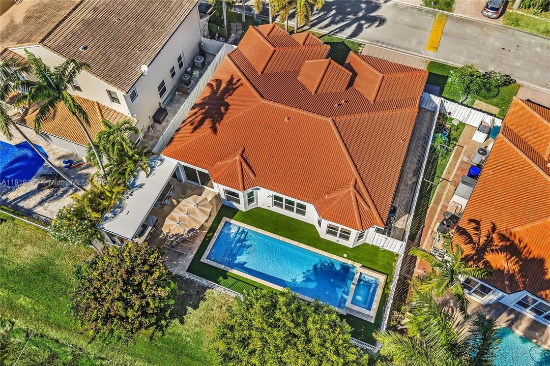 For Sale: $1,560,000 (4 beds, 3 baths, 2436 Square Feet)