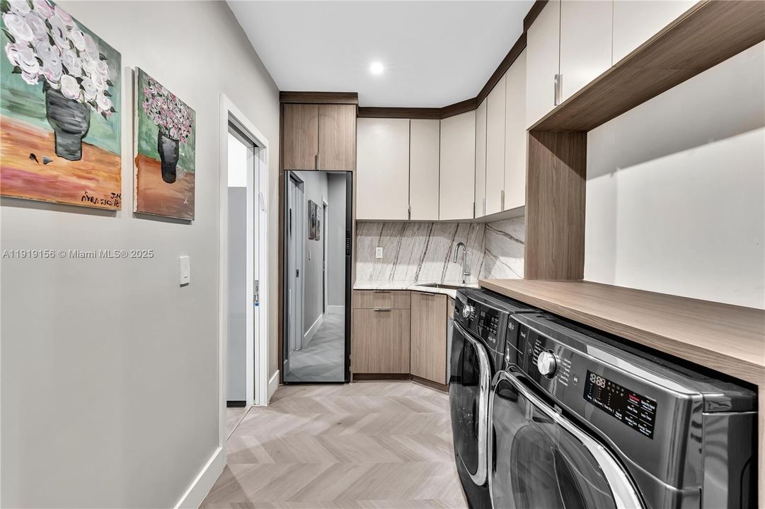 For Sale: $1,560,000 (4 beds, 3 baths, 2436 Square Feet)