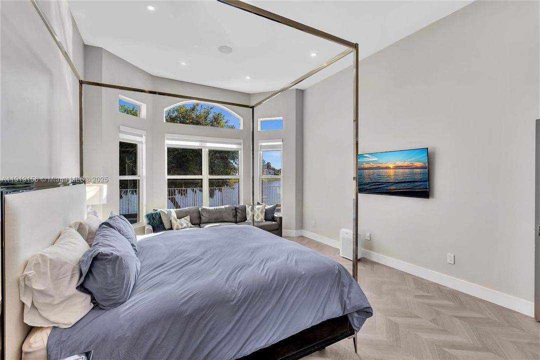 For Sale: $1,560,000 (4 beds, 3 baths, 2436 Square Feet)