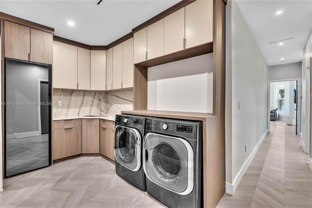 For Sale: $1,560,000 (4 beds, 3 baths, 2436 Square Feet)