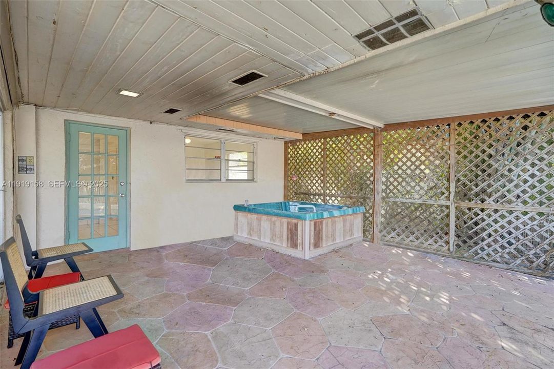 For Rent: $3,500 (3 beds, 2 baths, 1743 Square Feet)