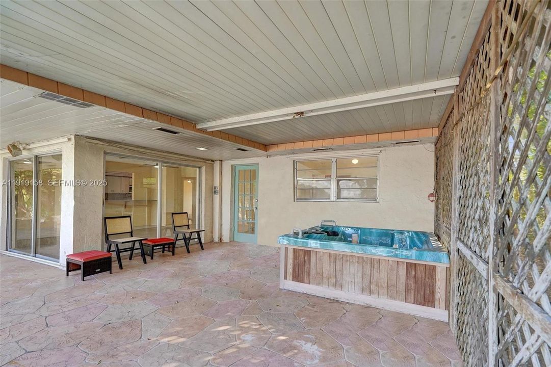 For Rent: $3,500 (3 beds, 2 baths, 1743 Square Feet)