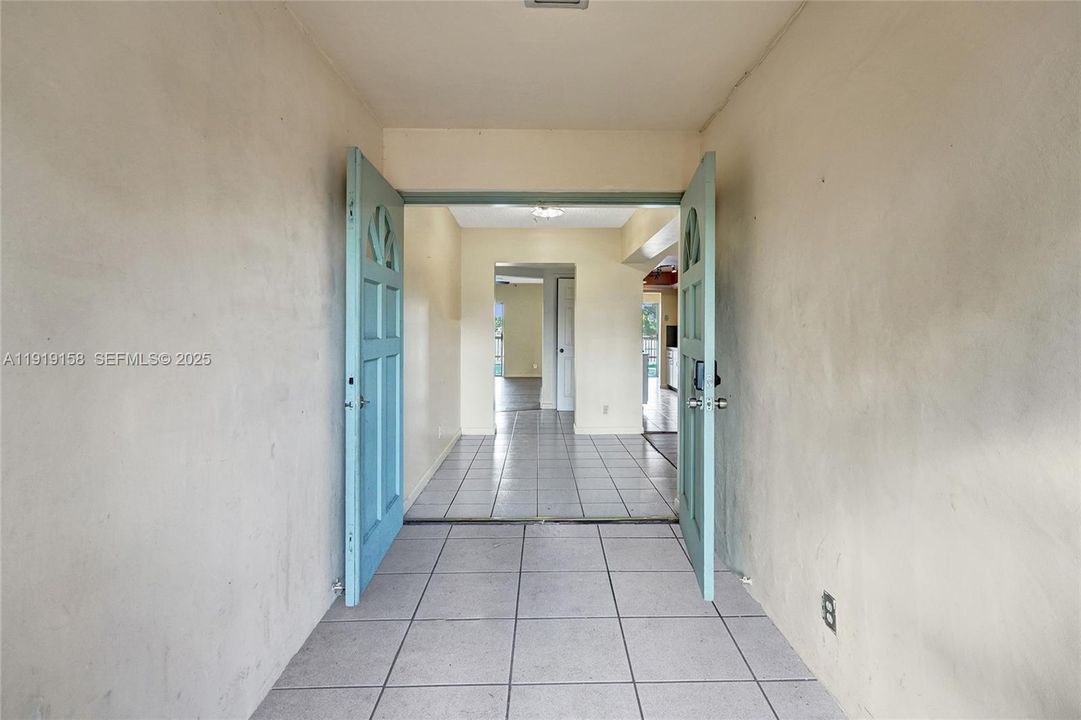 For Rent: $3,500 (3 beds, 2 baths, 1743 Square Feet)