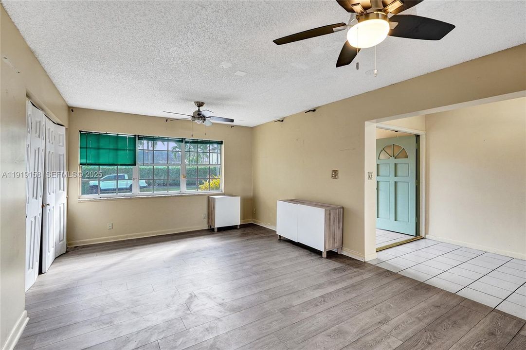 For Rent: $3,500 (3 beds, 2 baths, 1743 Square Feet)