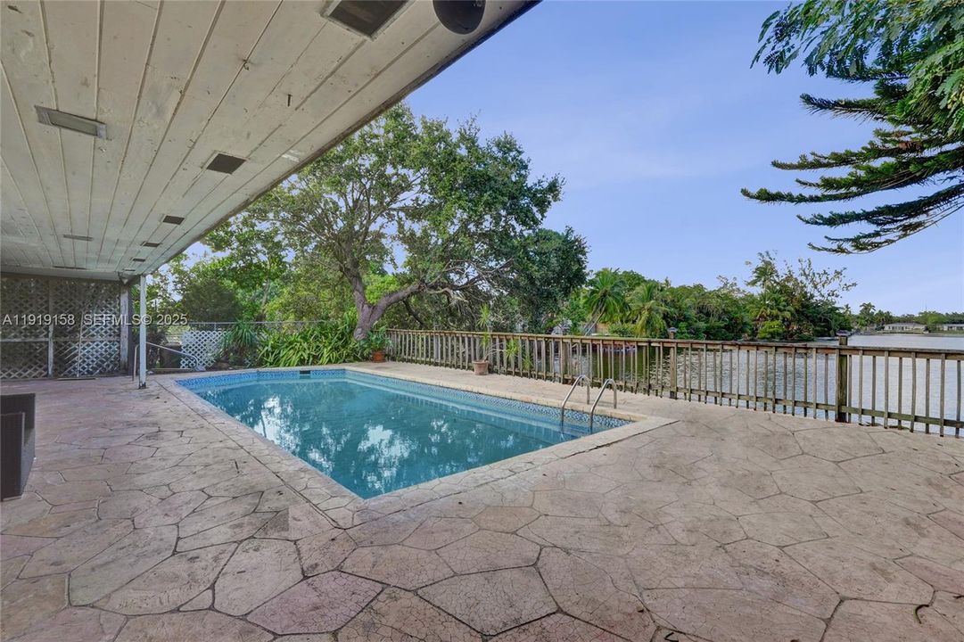 For Rent: $3,500 (3 beds, 2 baths, 1743 Square Feet)