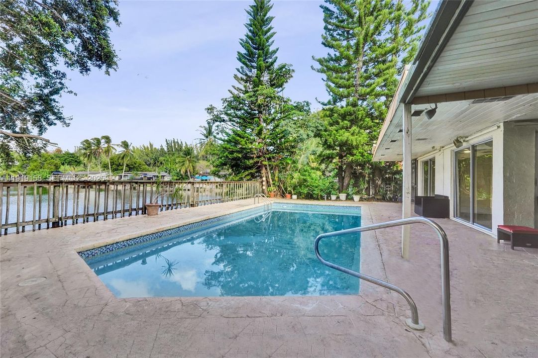 For Rent: $3,500 (3 beds, 2 baths, 1743 Square Feet)