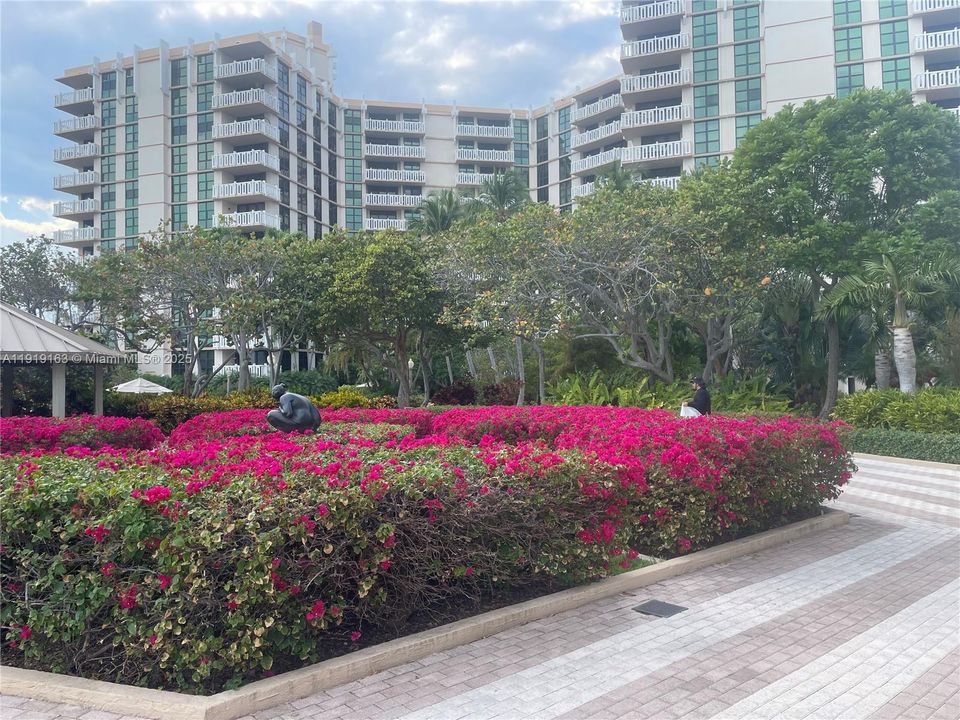 На продажу: $995,000 (2 спален, 2 ванн, 1409 Квадратных фут)