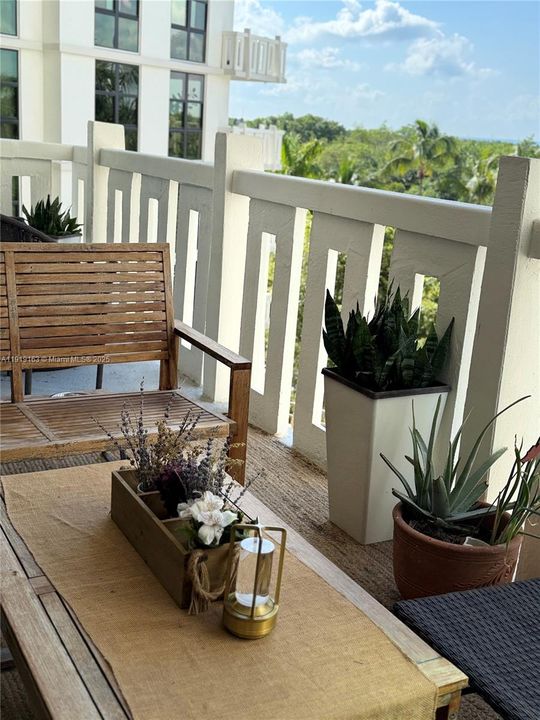 На продажу: $995,000 (2 спален, 2 ванн, 1409 Квадратных фут)