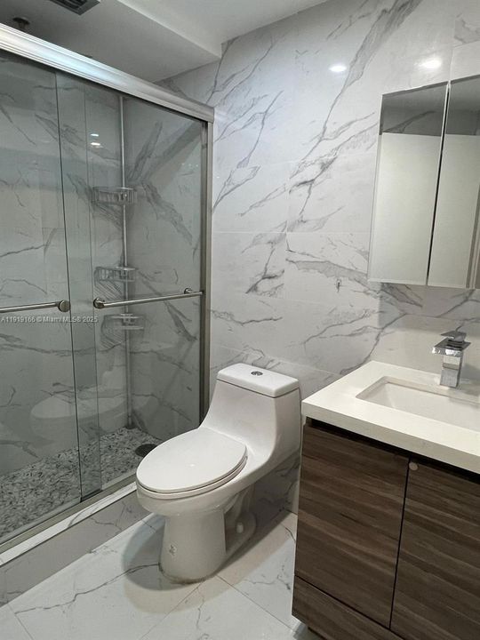 На продажу: $280,000 (1 спален, 1 ванн, 710 Квадратных фут)