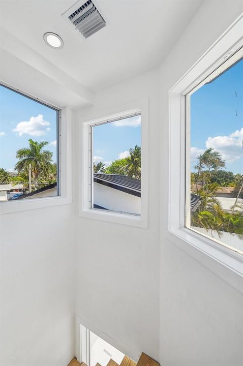 En Venta: $1,800,000 (5 camas, 4 baños, 2985 Pies cuadrados)