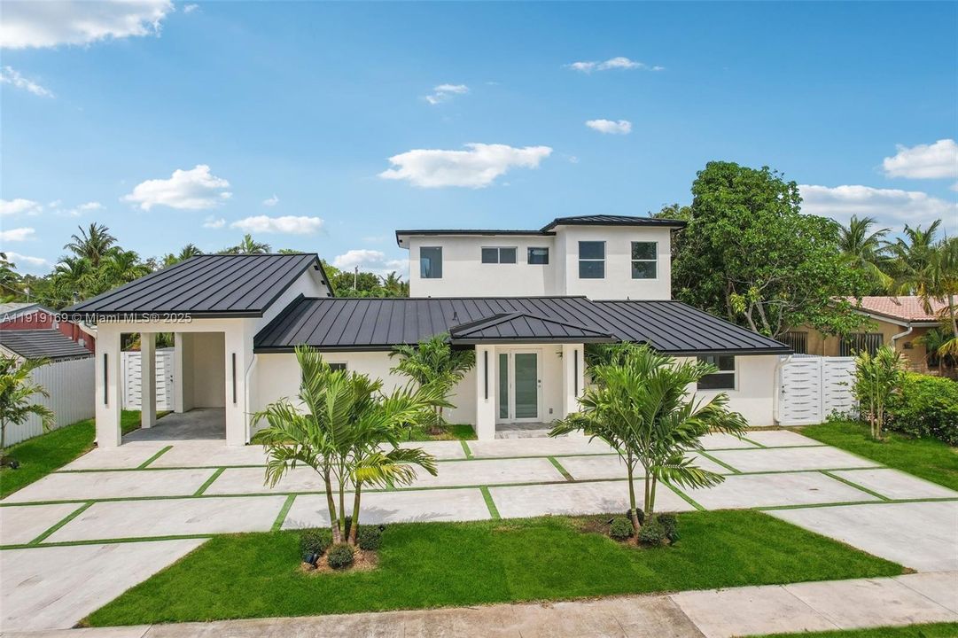 En Venta: $1,800,000 (5 camas, 4 baños, 2985 Pies cuadrados)