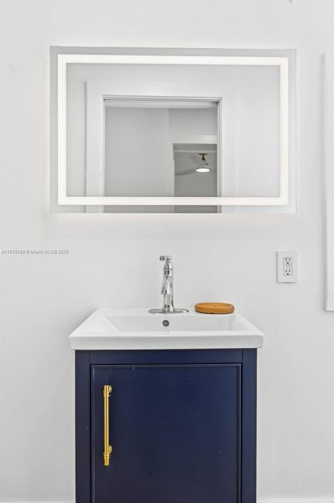 En Venta: $1,800,000 (5 camas, 4 baños, 2985 Pies cuadrados)