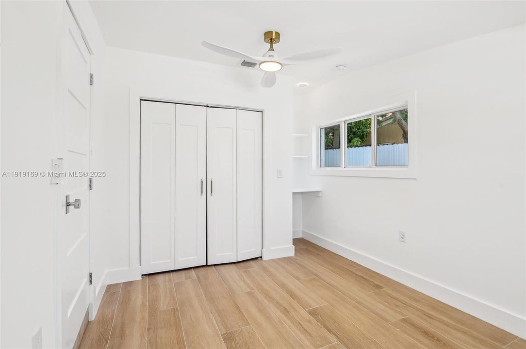 En Venta: $1,800,000 (5 camas, 4 baños, 2985 Pies cuadrados)