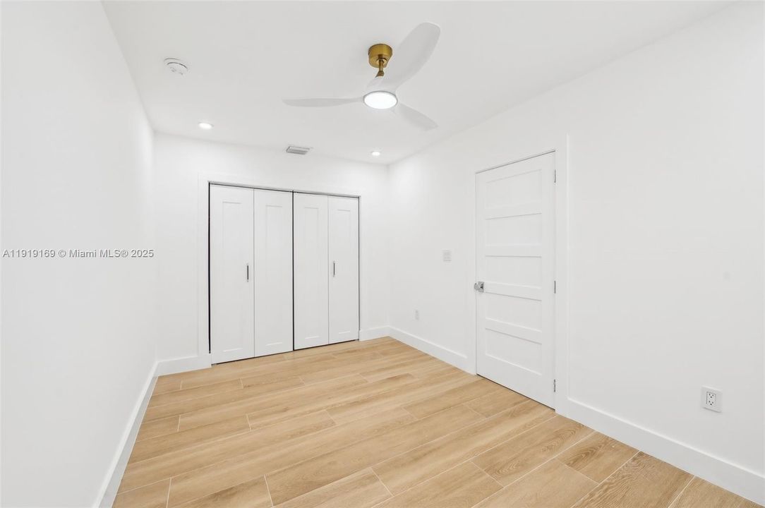 En Venta: $1,800,000 (5 camas, 4 baños, 2985 Pies cuadrados)