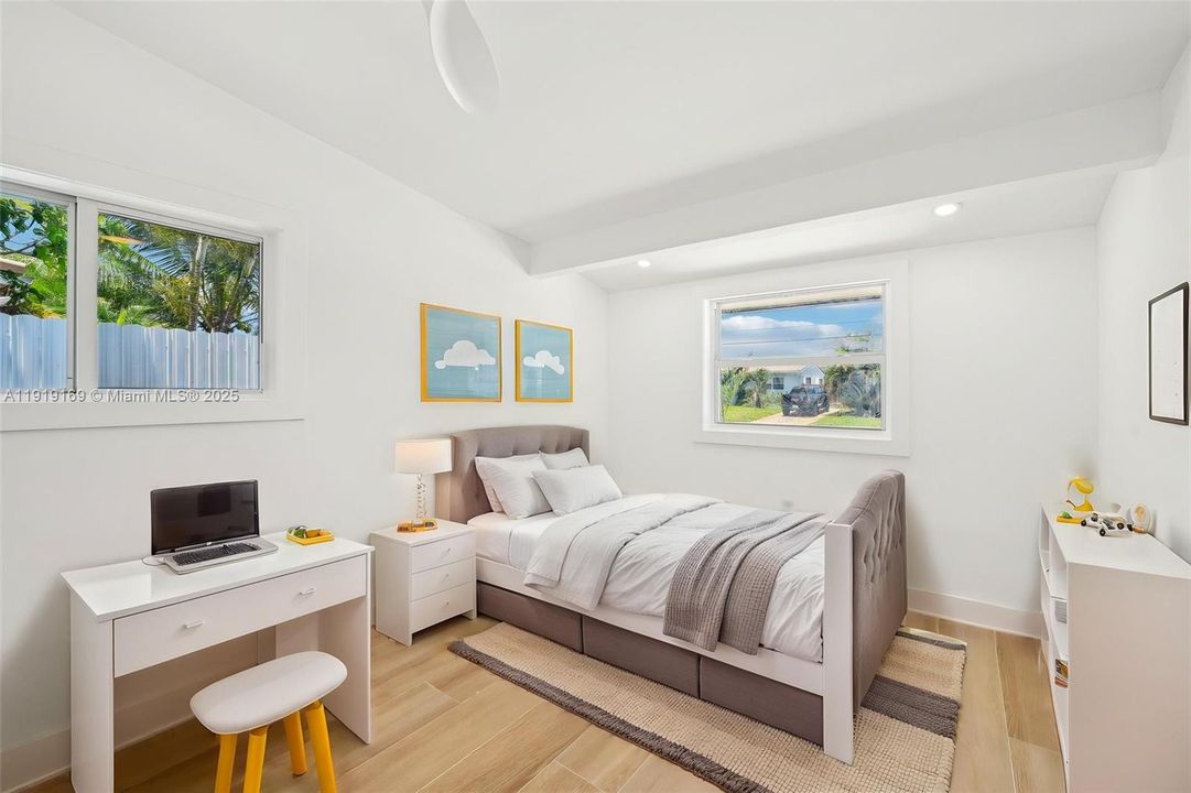 Photo digitally furnished