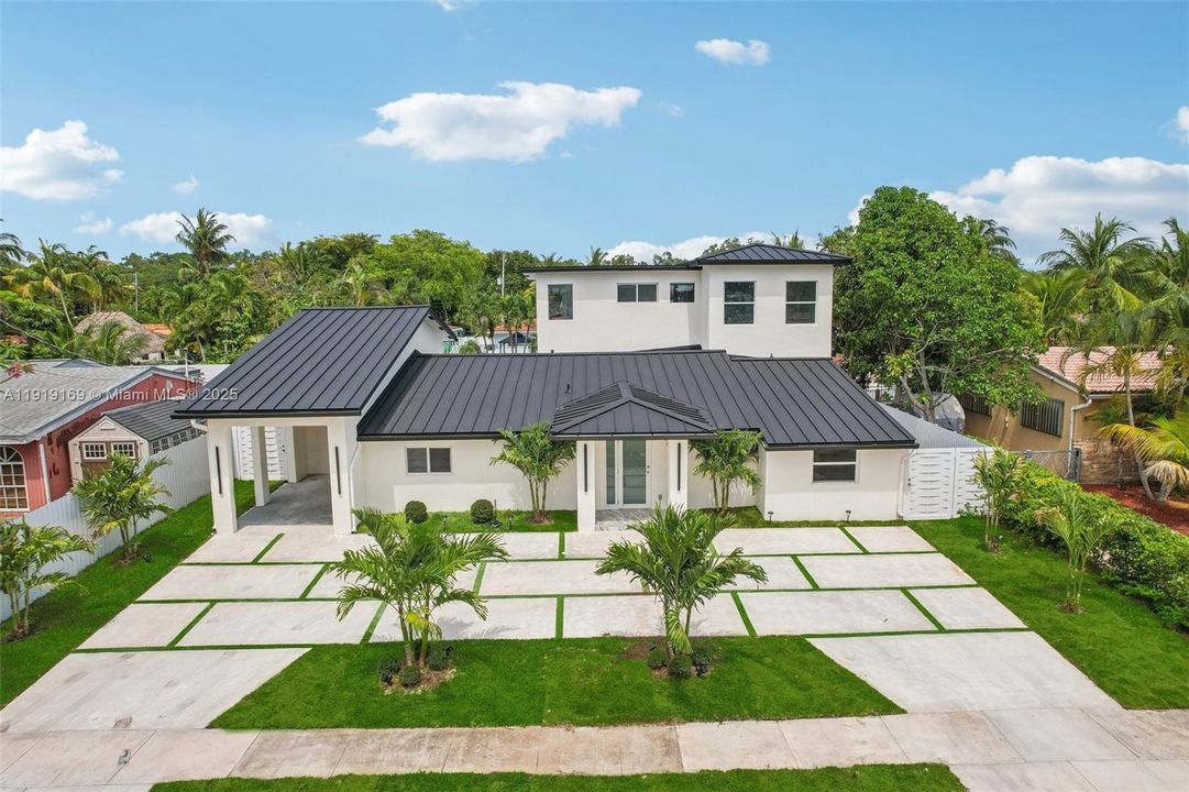 En Venta: $1,800,000 (5 camas, 4 baños, 2985 Pies cuadrados)