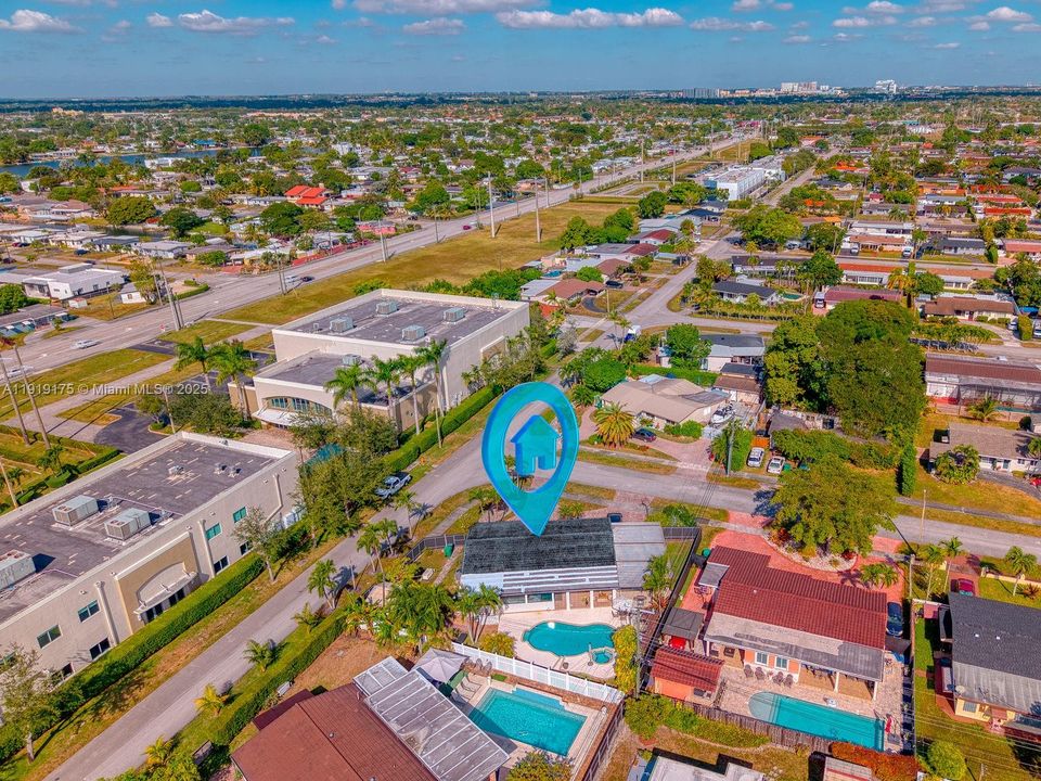 Active With Contract: $5,600 (3 beds, 3 baths, 1799 Square Feet)