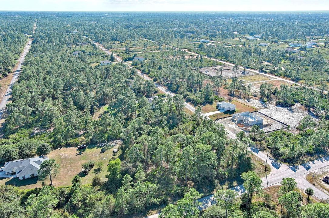 待售: $23,000 (0.25 acres)