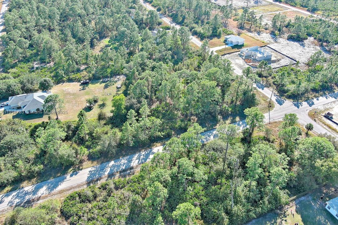 待售: $23,000 (0.25 acres)