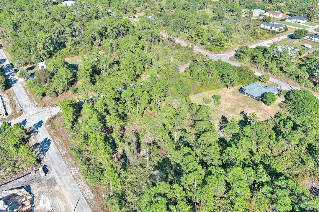 待售: $23,000 (0.25 acres)