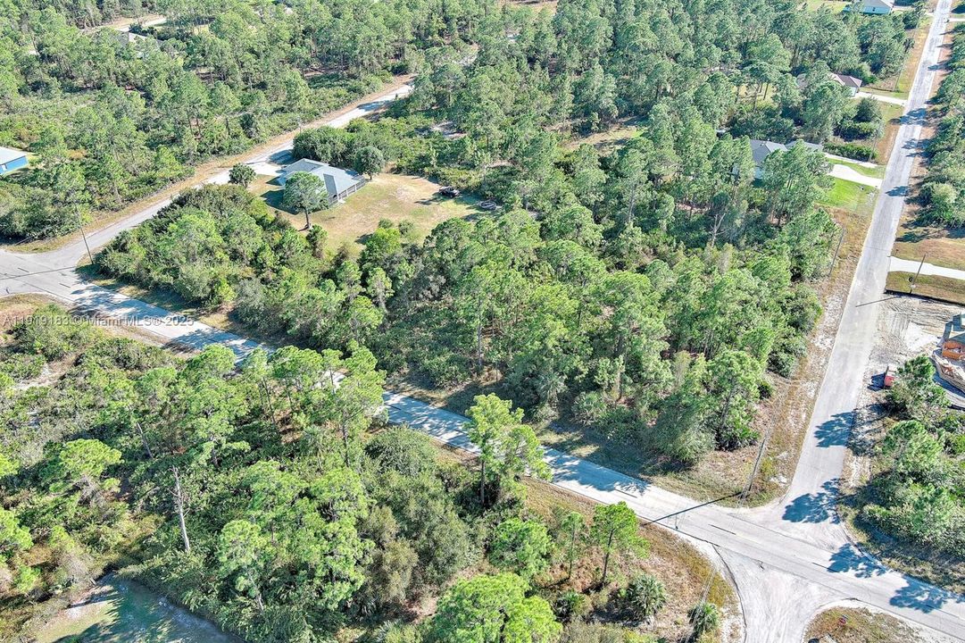 待售: $23,000 (0.25 acres)