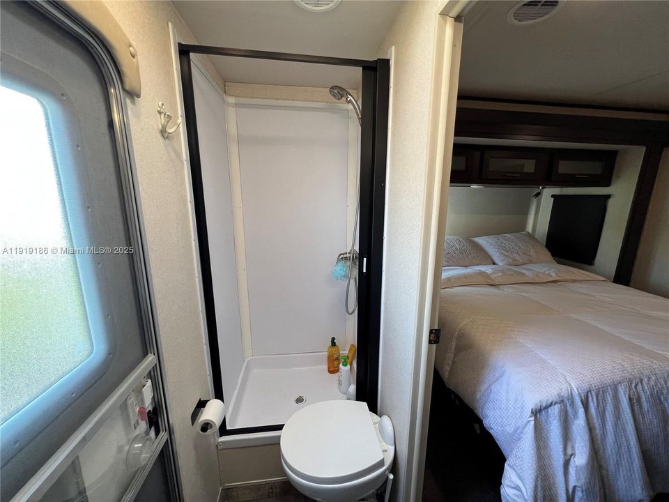 待售: $680,000 (2 贝兹, 2 浴室, 0 平方英尺)