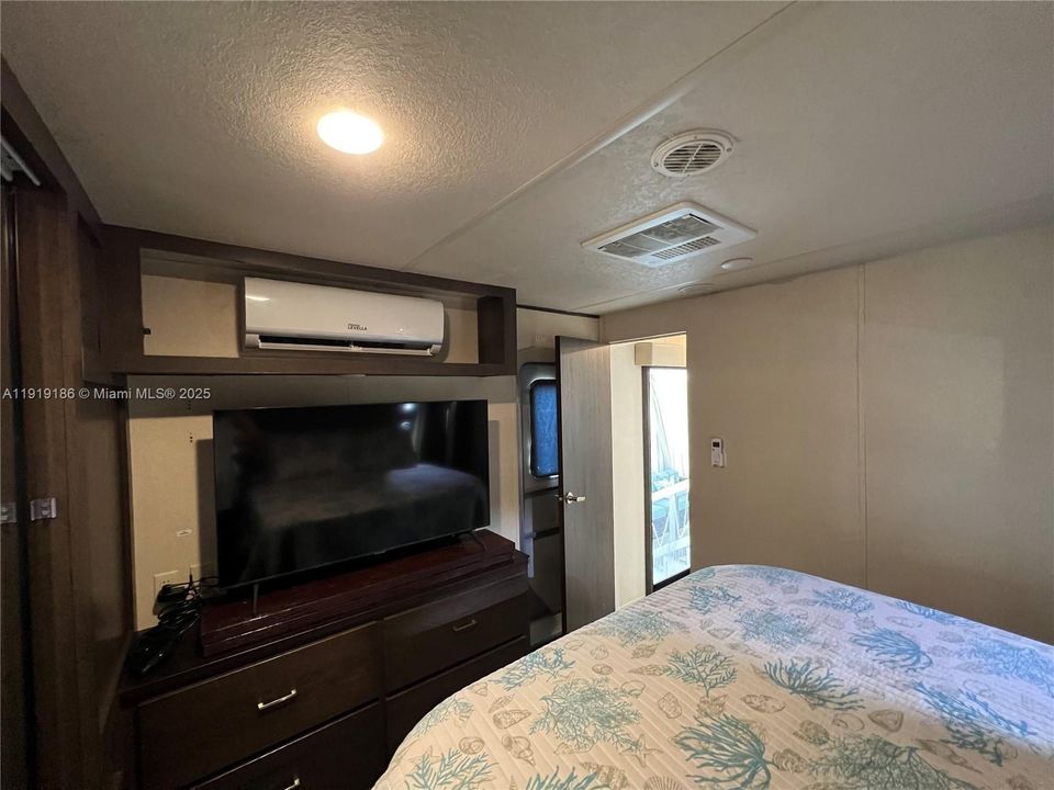 待售: $680,000 (2 贝兹, 2 浴室, 0 平方英尺)