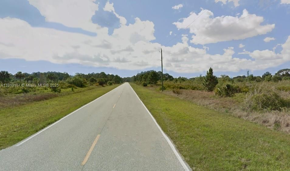 En Venta: $26,999 (0.24 acres)