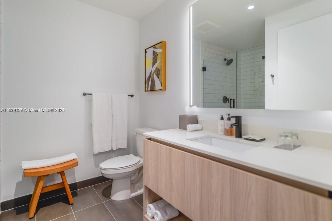 For Sale: $890,000 (1 beds, 1 baths, 509 Square Feet)