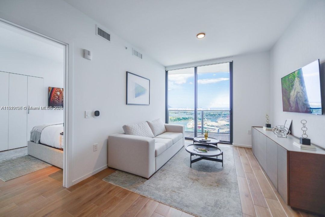 For Sale: $890,000 (1 beds, 1 baths, 509 Square Feet)