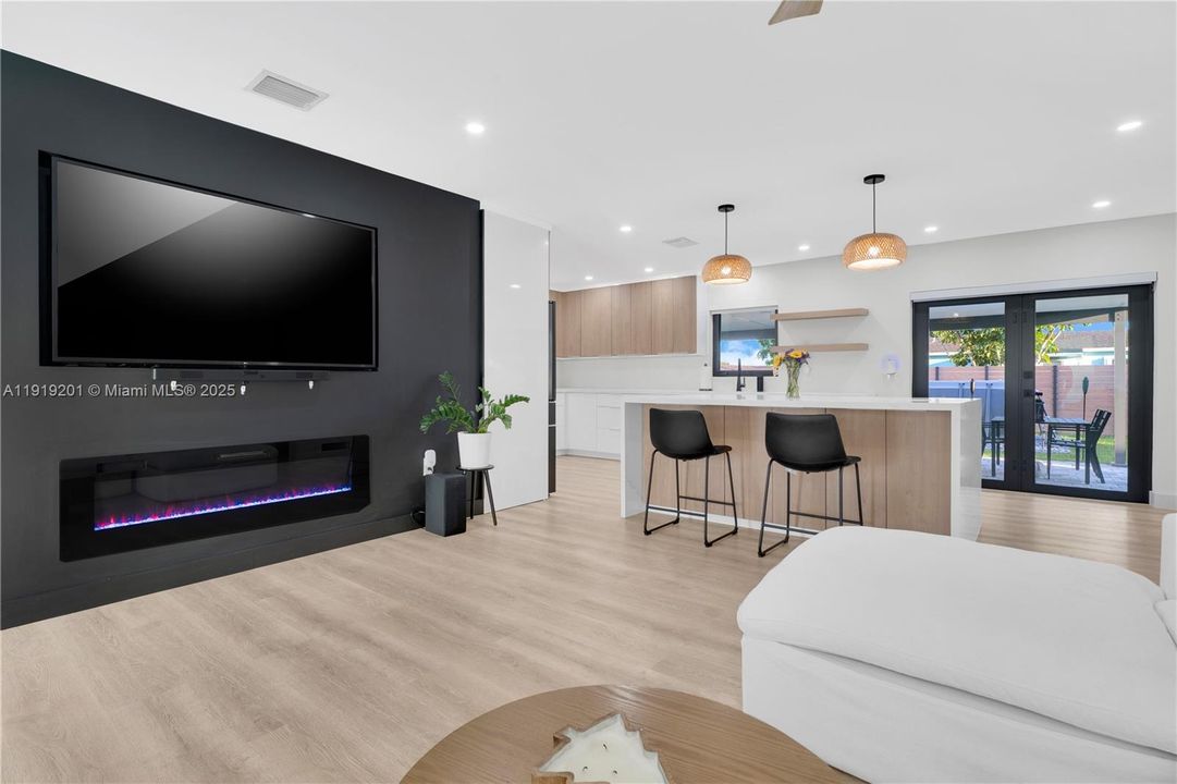 На продажу: $675,000 (3 спален, 2 ванн, 1200 Квадратных фут)