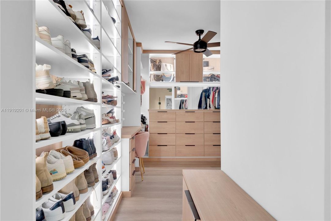 На продажу: $675,000 (3 спален, 2 ванн, 1200 Квадратных фут)