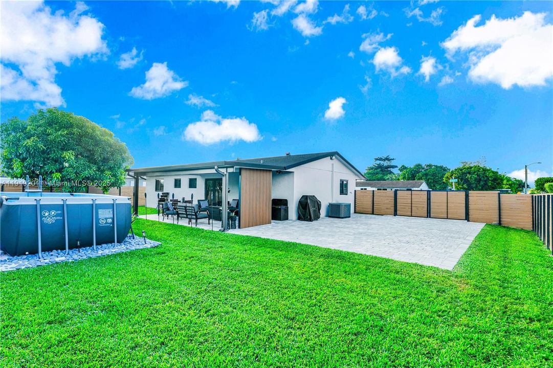 На продажу: $675,000 (3 спален, 2 ванн, 1200 Квадратных фут)