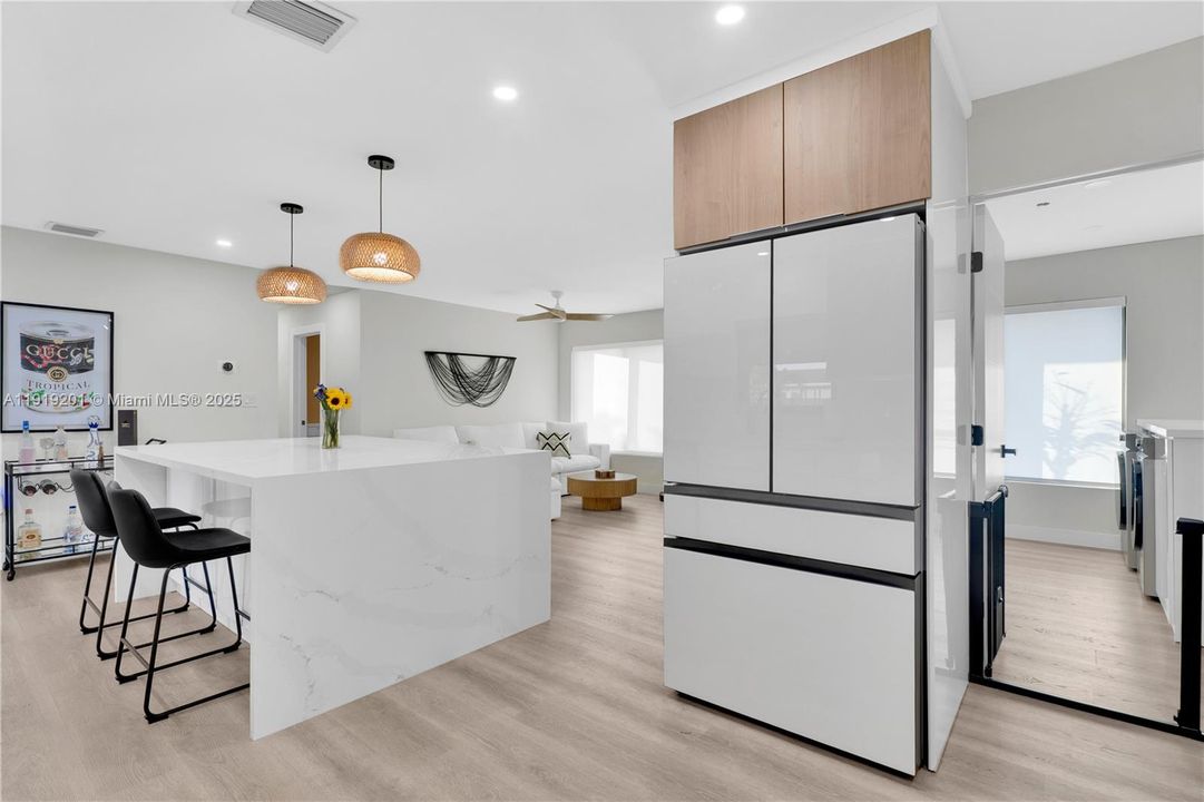 На продажу: $675,000 (3 спален, 2 ванн, 1200 Квадратных фут)