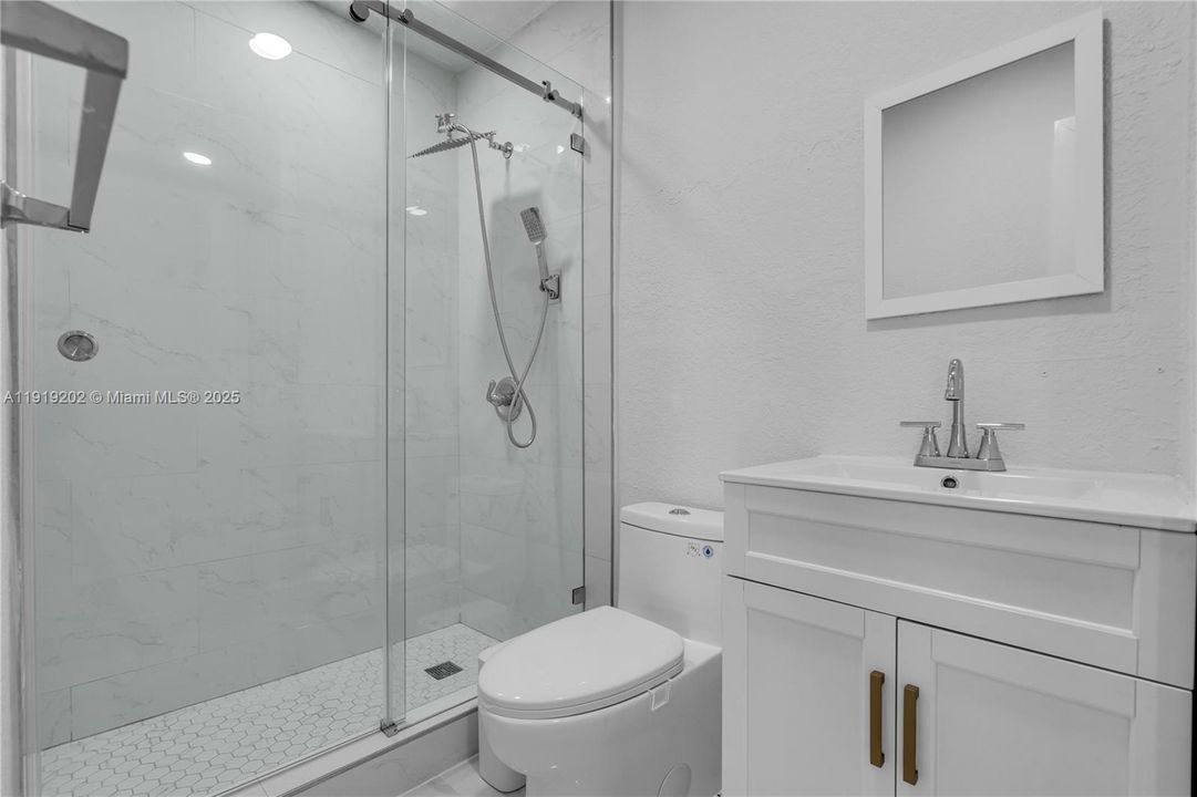 For Sale: $670,000 (4 beds, 3 baths, 2032 Square Feet)