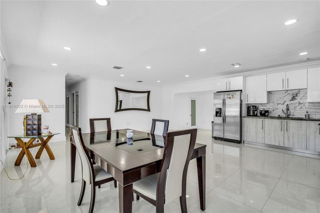 For Sale: $670,000 (4 beds, 3 baths, 2032 Square Feet)