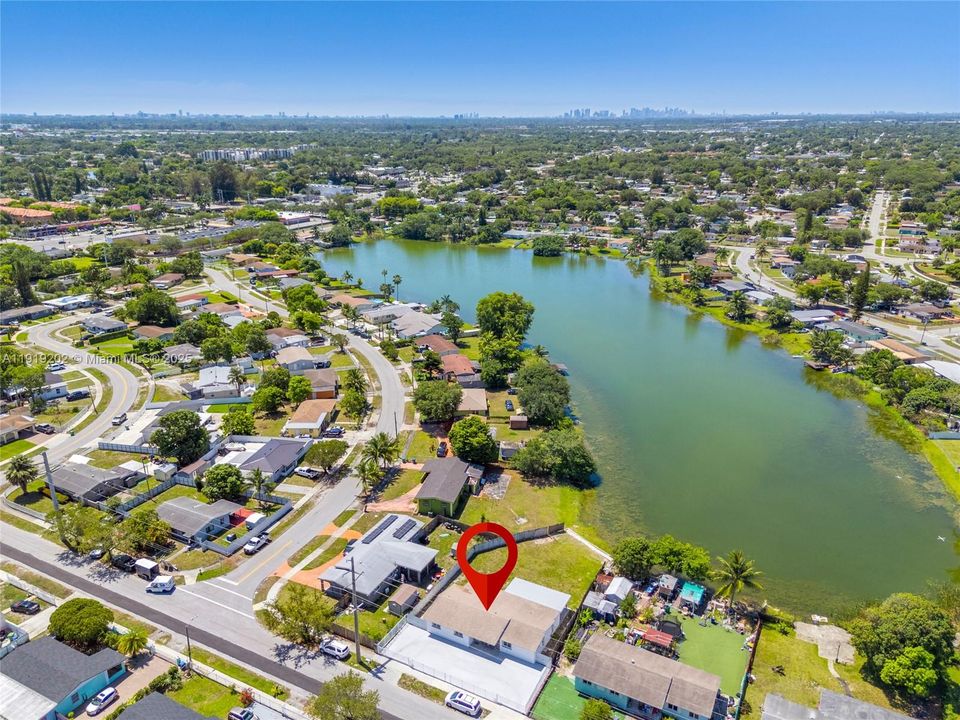 For Sale: $670,000 (4 beds, 3 baths, 2032 Square Feet)