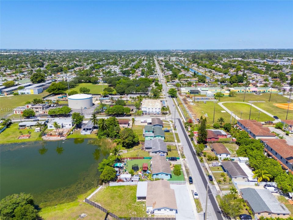 For Sale: $670,000 (4 beds, 3 baths, 2032 Square Feet)