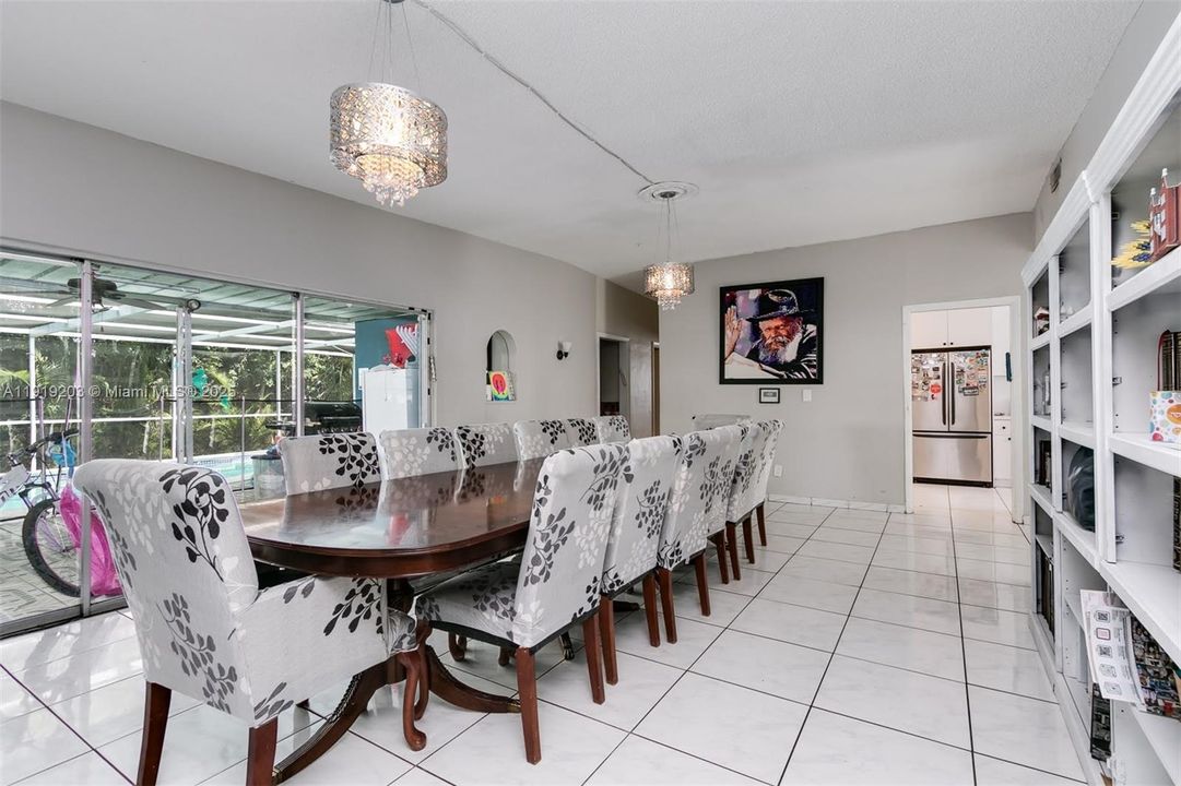 待售: $959,770 (3 贝兹, 2 浴室, 2150 平方英尺)