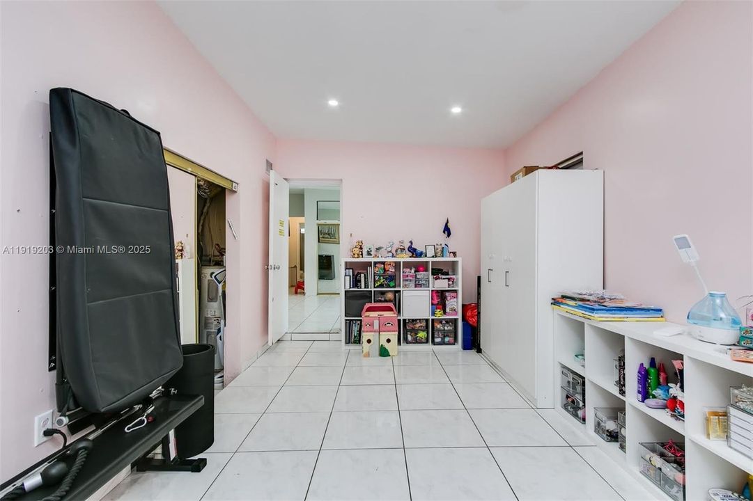 待售: $959,770 (3 贝兹, 2 浴室, 2150 平方英尺)