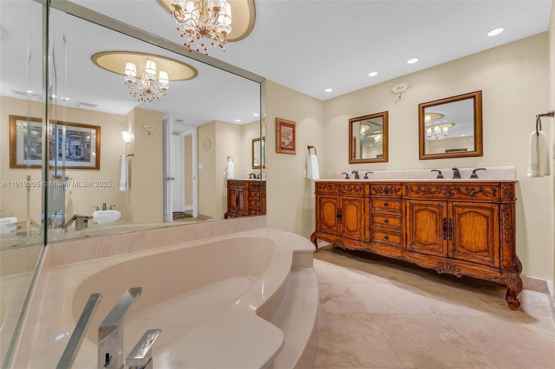 Active With Contract: $640,000 (3 beds, 2 baths, 1913 Square Feet)