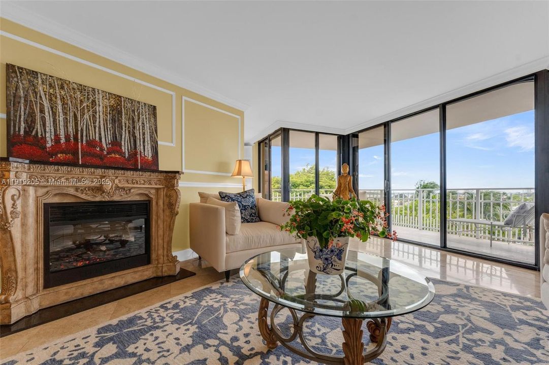 Active With Contract: $640,000 (3 beds, 2 baths, 1913 Square Feet)